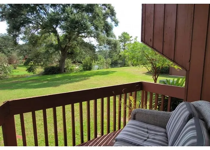 Lakeside Villa - Quite Location, Walk To The Pool And To The Country Club