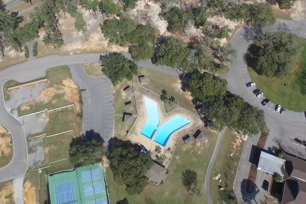 Lakeside - Quite Location, Walk To The Pool And To The Country Club Appartement